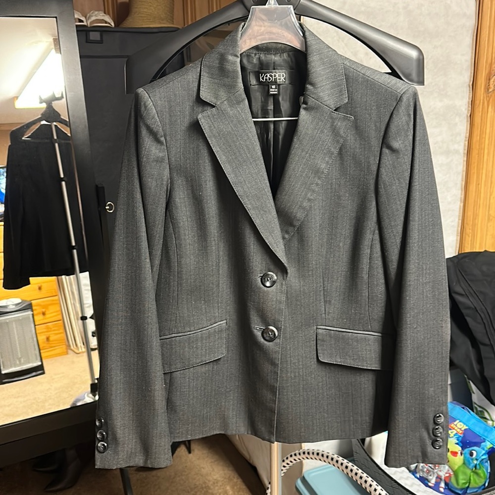 Women’s Kasper suit jacket. Charcoal color. Size 10.